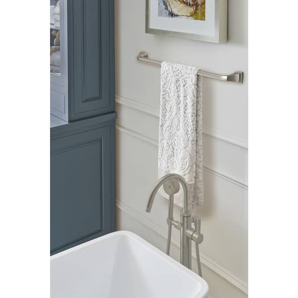 Revitalize 24 in. (610 mm) L Towel Bar in Brushed Nickel