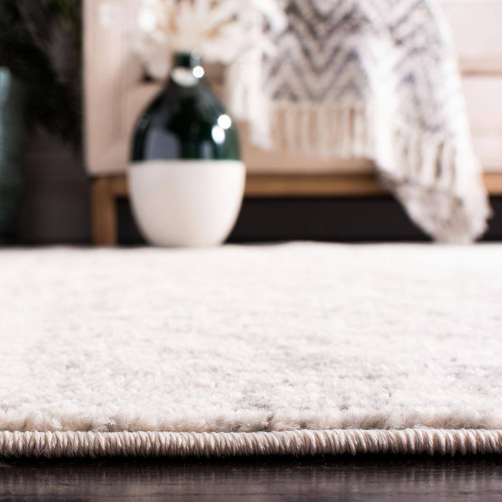 Elegant Madison Silver/Ivory 6'7" Square Synthetic Area Rug