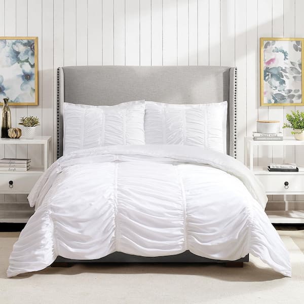 MODERN HEIRLOOM Emily Texture 3-Piece White Full Queen Polyester Comforter Set