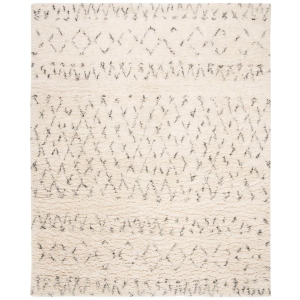 SAFAVIEH Casablanca Ivory/Gray 8 ft. x 10 ft. Tribal Geometric Area Rug