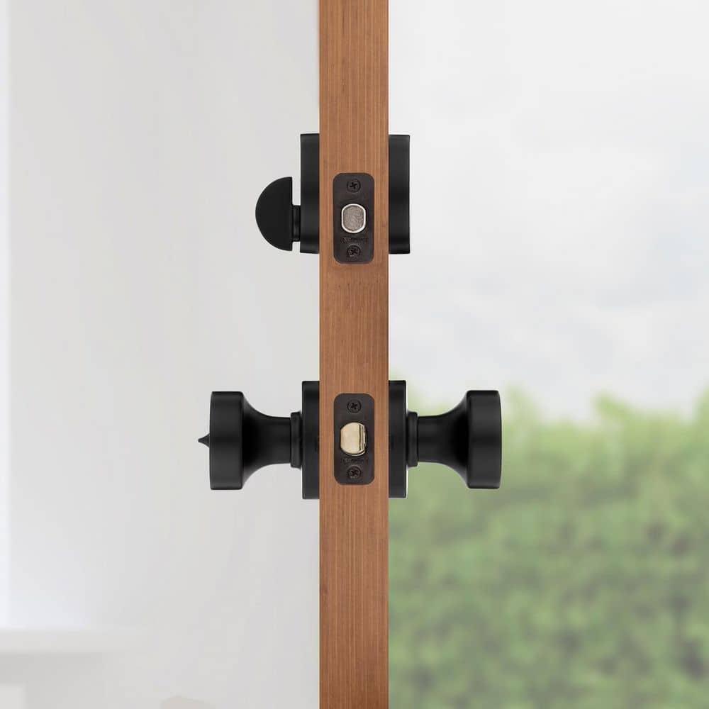 https://images.thdstatic.com/productImages/770983bb-4440-4824-a7ab-8273f388aacf/svn/kwikset-door-lock-combo-packs-991pskrdt514smt-fa_1000.jpg