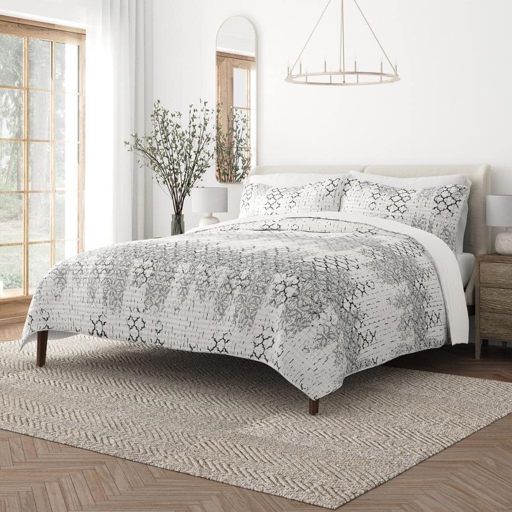 Light Grey King Microfiber Reversible Quilt Set with Shams