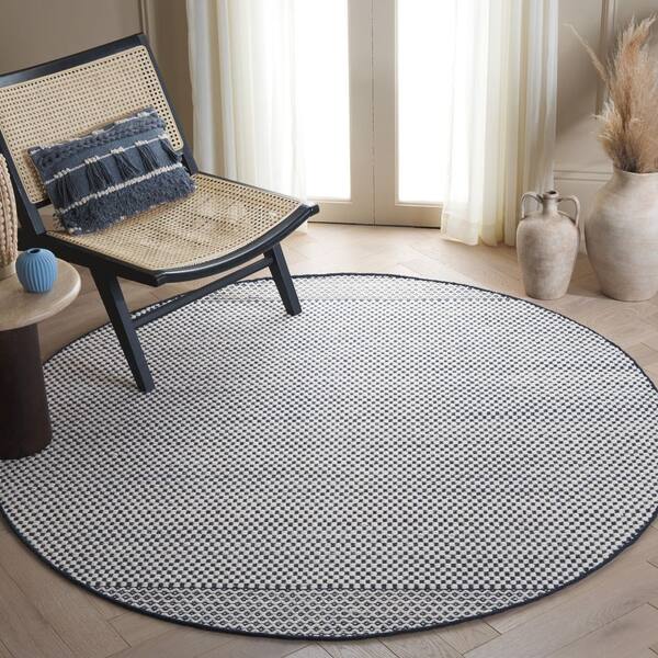 Vermont 6 ft. x 6 ft. Navy/Ivory Check Round Rug