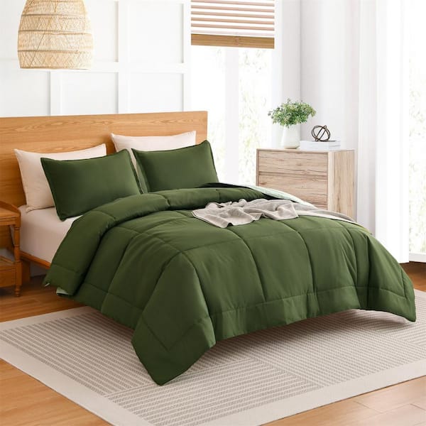 3-Piece Luxurious Reversible Polyester Green King Comforter Set Soft, With Quilted Duvet Insert, Hypoallergenic