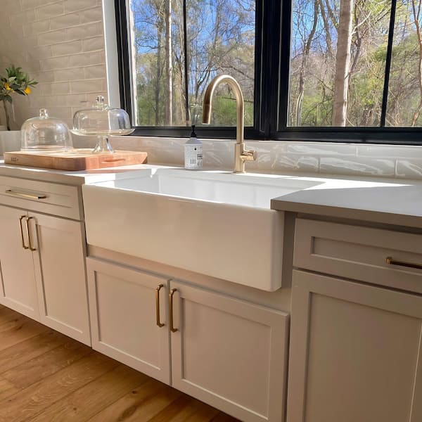 Turner 30 in. Farmhouse Apron Front Undermount Single Bowl Crisp White Fireclay Kitchen Sink