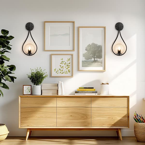 7.87 in. 1-Light Black Modern Globe Wall Sconce with Seeded Glass Shade, Contemporary Wall Light for Living Room