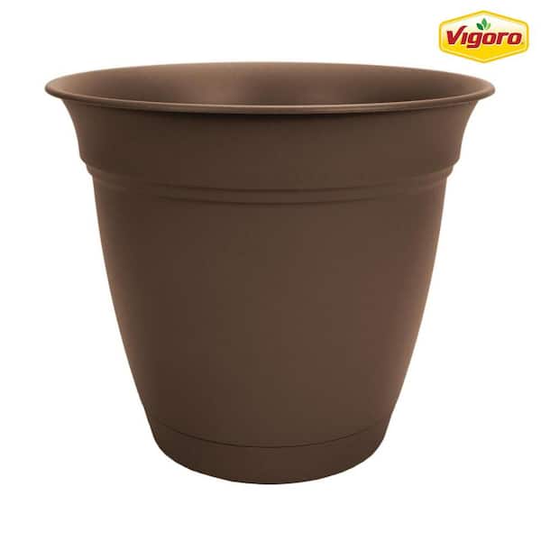 Vigoro 16 in. Mirabelle Large Chocolate Plastic Planter (16 in. D x 14.5 in. H) with Drainage Hole and Attached Saucer