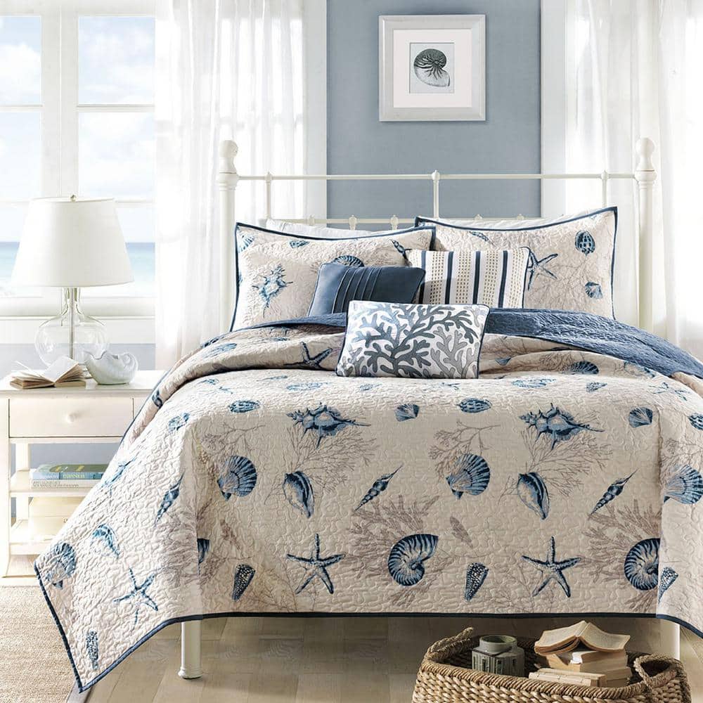 Coastal Charm Ivory & Deep Blue Microfiber Full/Queen Coverlet Set