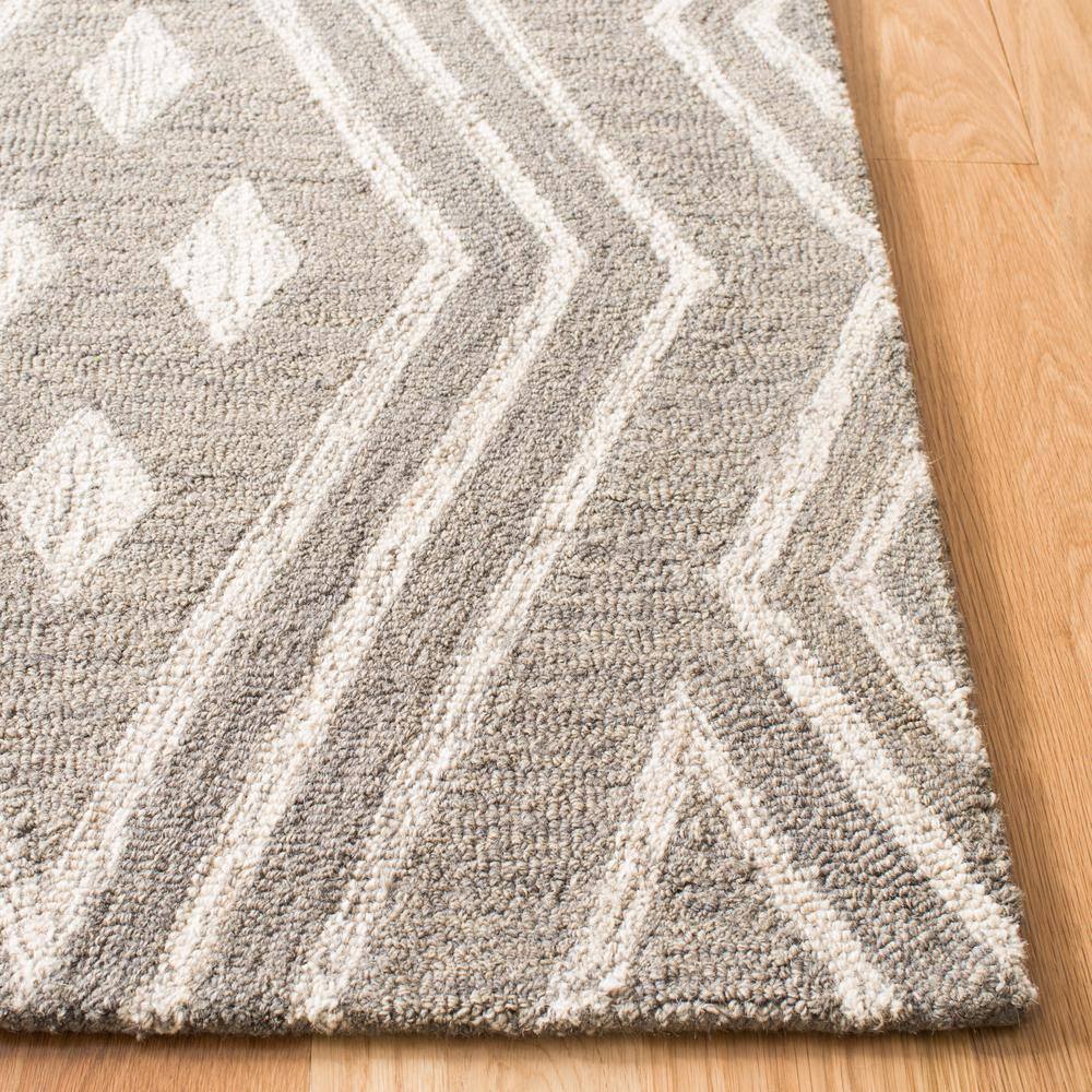 Grey and Ivory Hand-Tufted Wool 8' x 10' Area Rug
