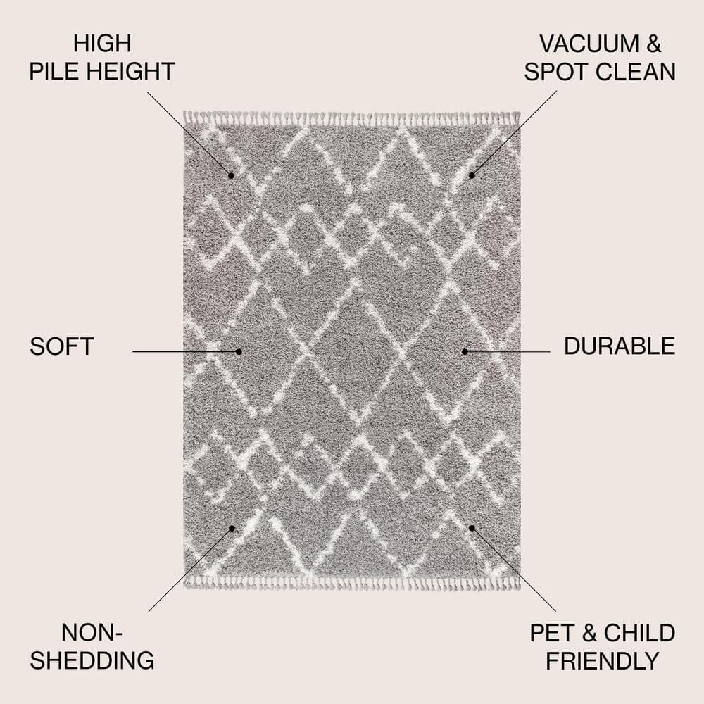 Reversible Grey/Cream Diamond Shag Area Rug 4' x 6'