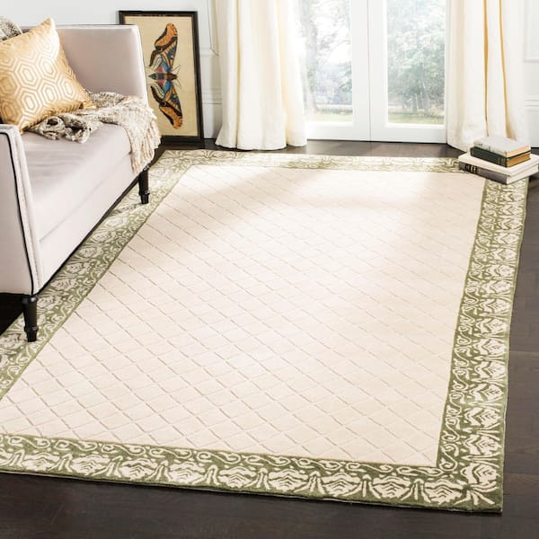Total Performance 2 ft. x 3 ft. Light Green Diamond Border Area Rug