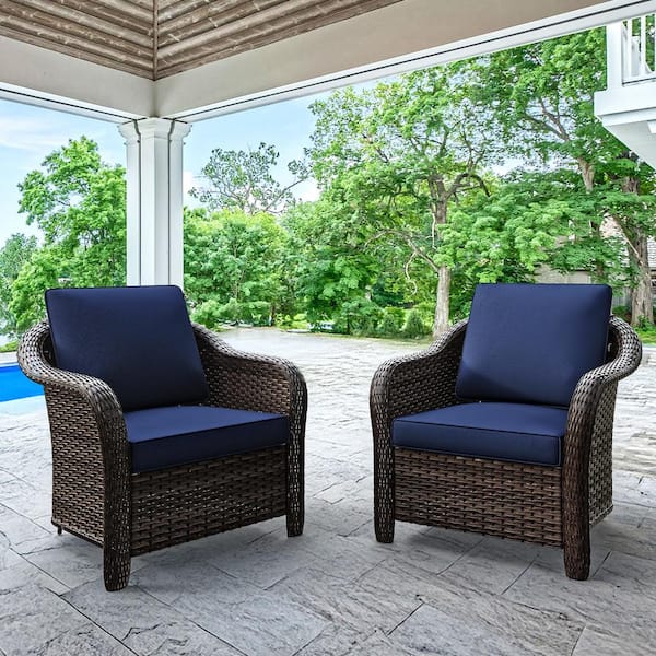 Stylish 2-Piece Wicker Outdoor Lounge Chair with Blue Cushion