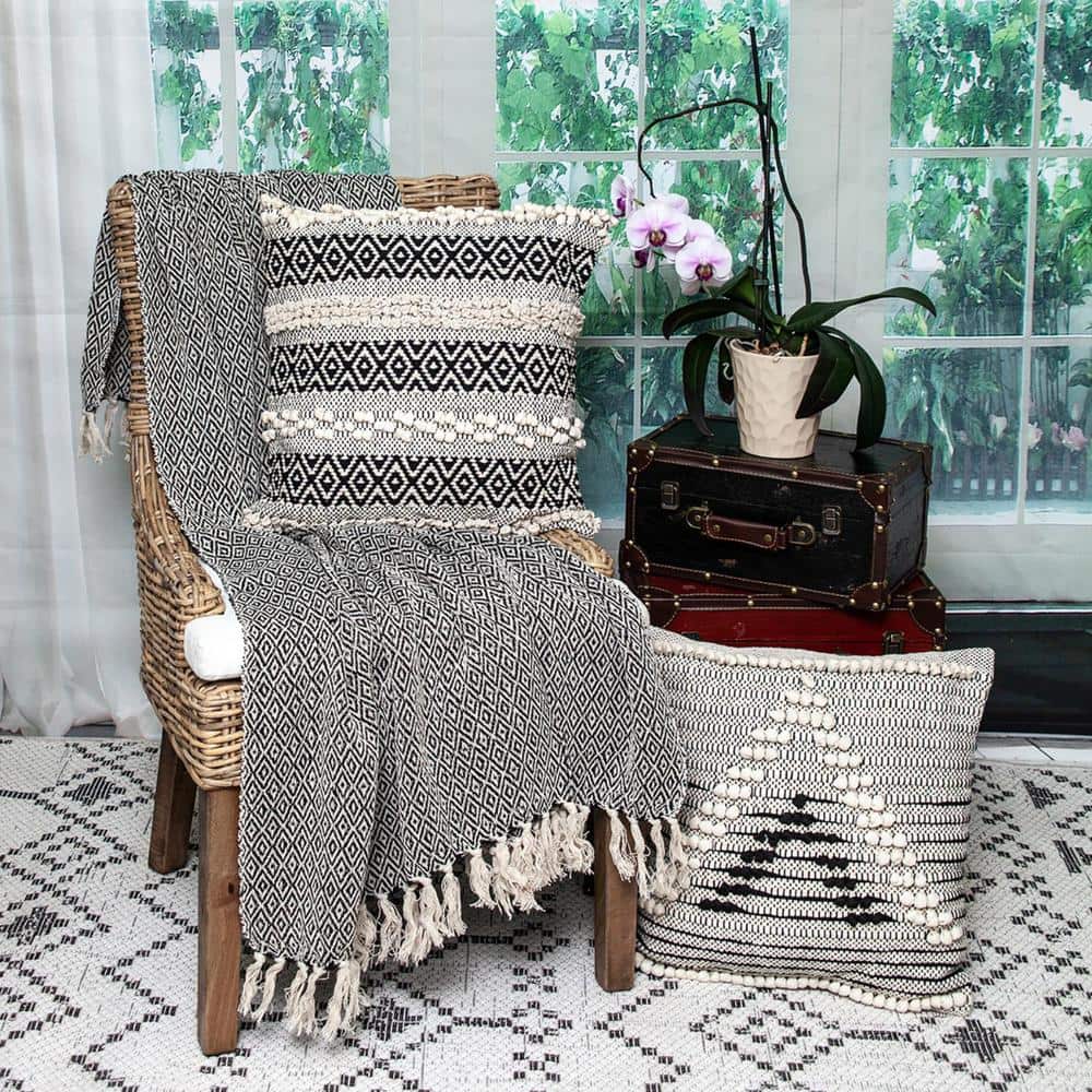 Sasha Casual Black and Beige Wool Handloom Throw Blanket