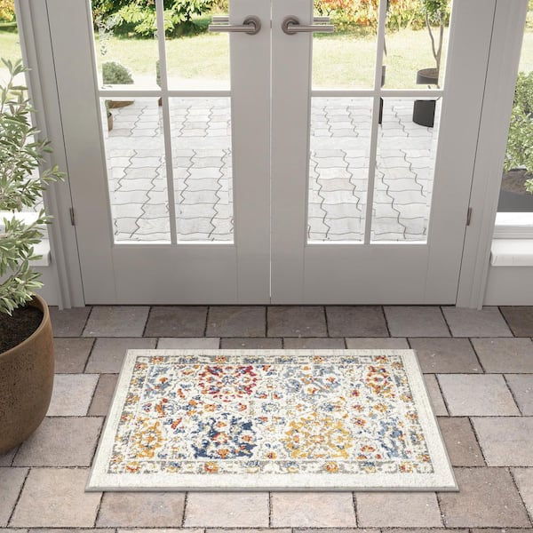 Chelsea Cream 2 ft. x 3 ft. Oriental Indoor Area Rug