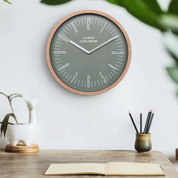 La Crosse Clock 16 in. Ellwood Analog Quartz Wall Clock 404-3041D