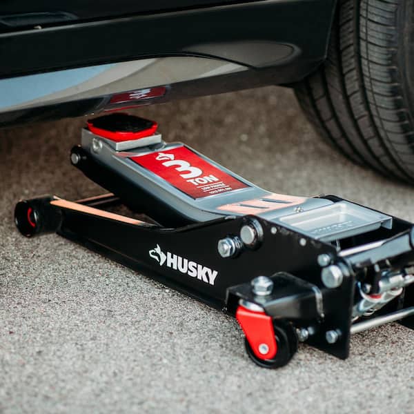 Husky 3-Ton Low Profile Floor Jack with Quick Lift HD00120N-HV-TH