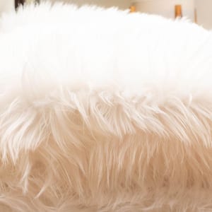 Serene Silky Faux Fur Fluffy Shag Rug Snow White 4' x 6' Sheepskin