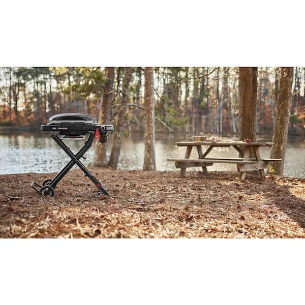 Traveler Compact Portable Propane Gas Grill in Black