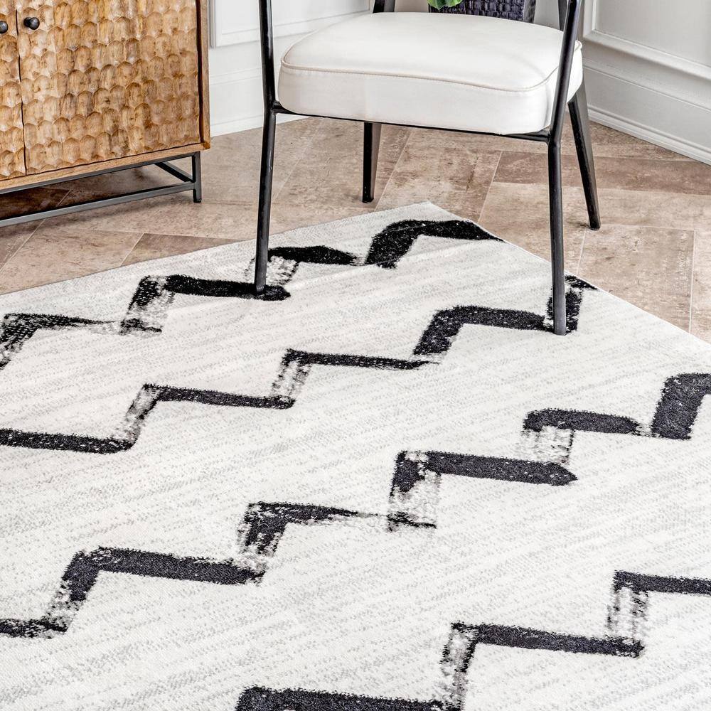 Reversible Chevrons Synthetic Area Rug, 4' x 6', Gray