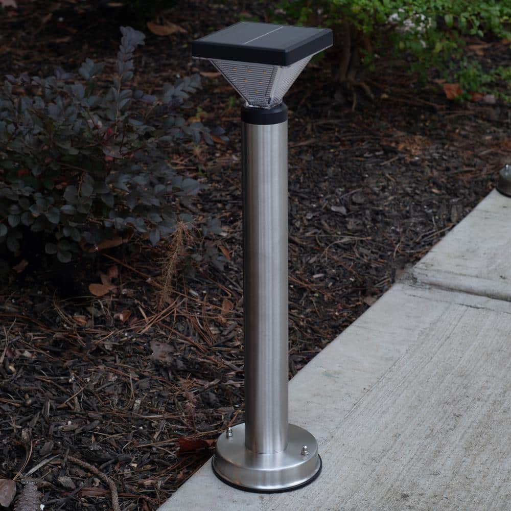 Luxor Stainless Steel Solar LED Pathway Light, 20.25-inch