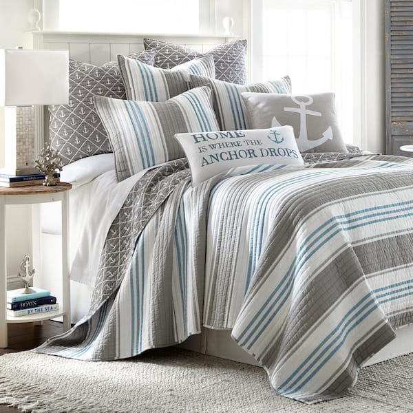 LEVTEX HOME Provincetown Grey, Blue and White Full/Queen Cotton Quilt