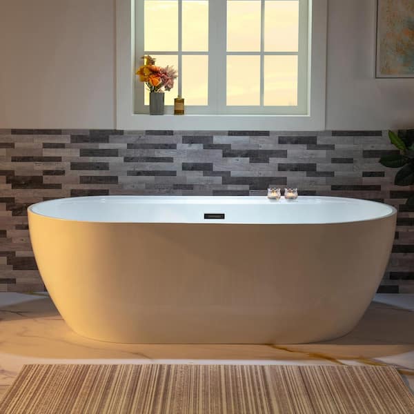 WOODBRIDGE 67 in. x 31.5 in. Acrylic Flat Bottom Soaking Bathtub with Center Drain in White with Matte Black