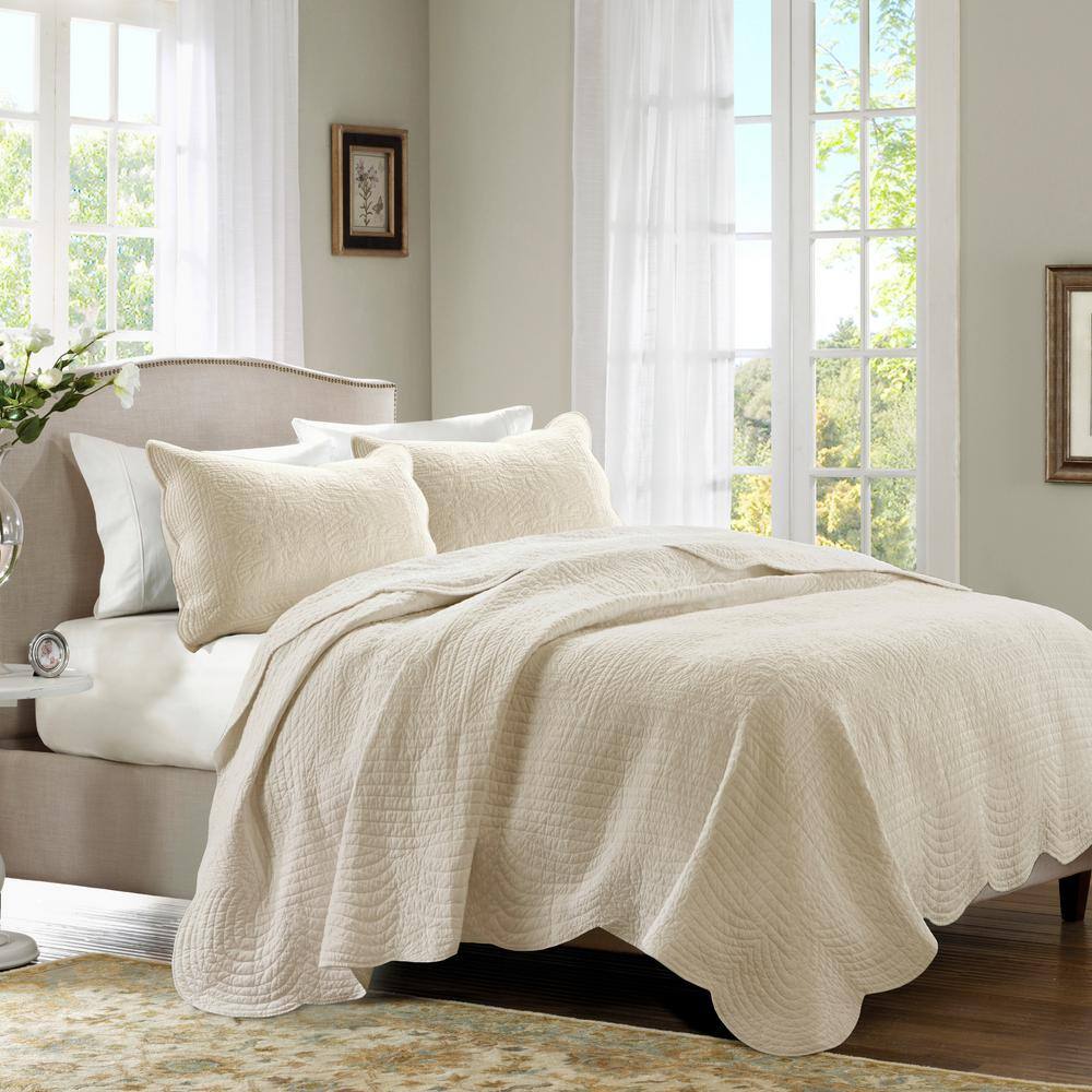 Beige King Microfiber Reversible Quilt Set with Scalloped Edges