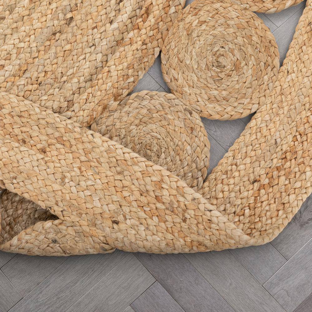 Eva Hand-Braided Natural Jute 4' Round Area Rug
