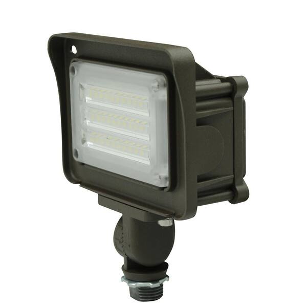 WYZM 30-Watt 120-Degree Bronze Outdoor Integrated LED Flood Light 5000k Bright White with Dusk to Dawn Photocell