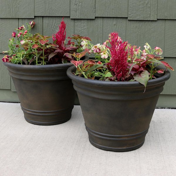 20 in. Sable Franklin Resin Outdoor Flower Pot Planter (4-Pack)