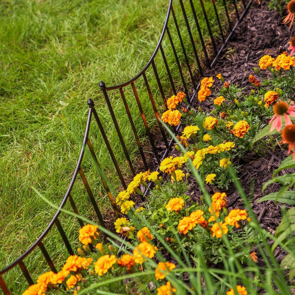 Black Steel 24" x 18" Decorative Fence Border