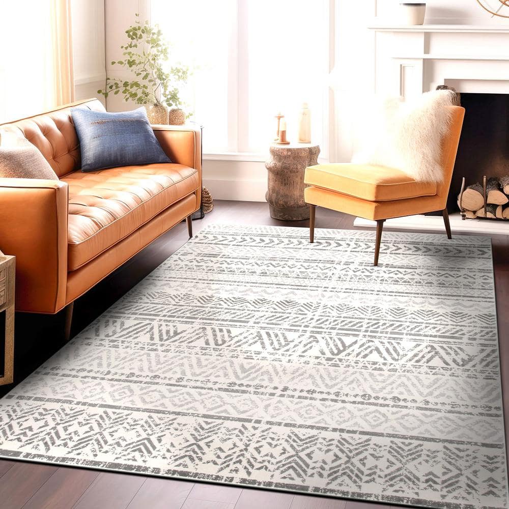 Gray Geometric Synthetic Easy Care Area Rug 7'10" x 10'