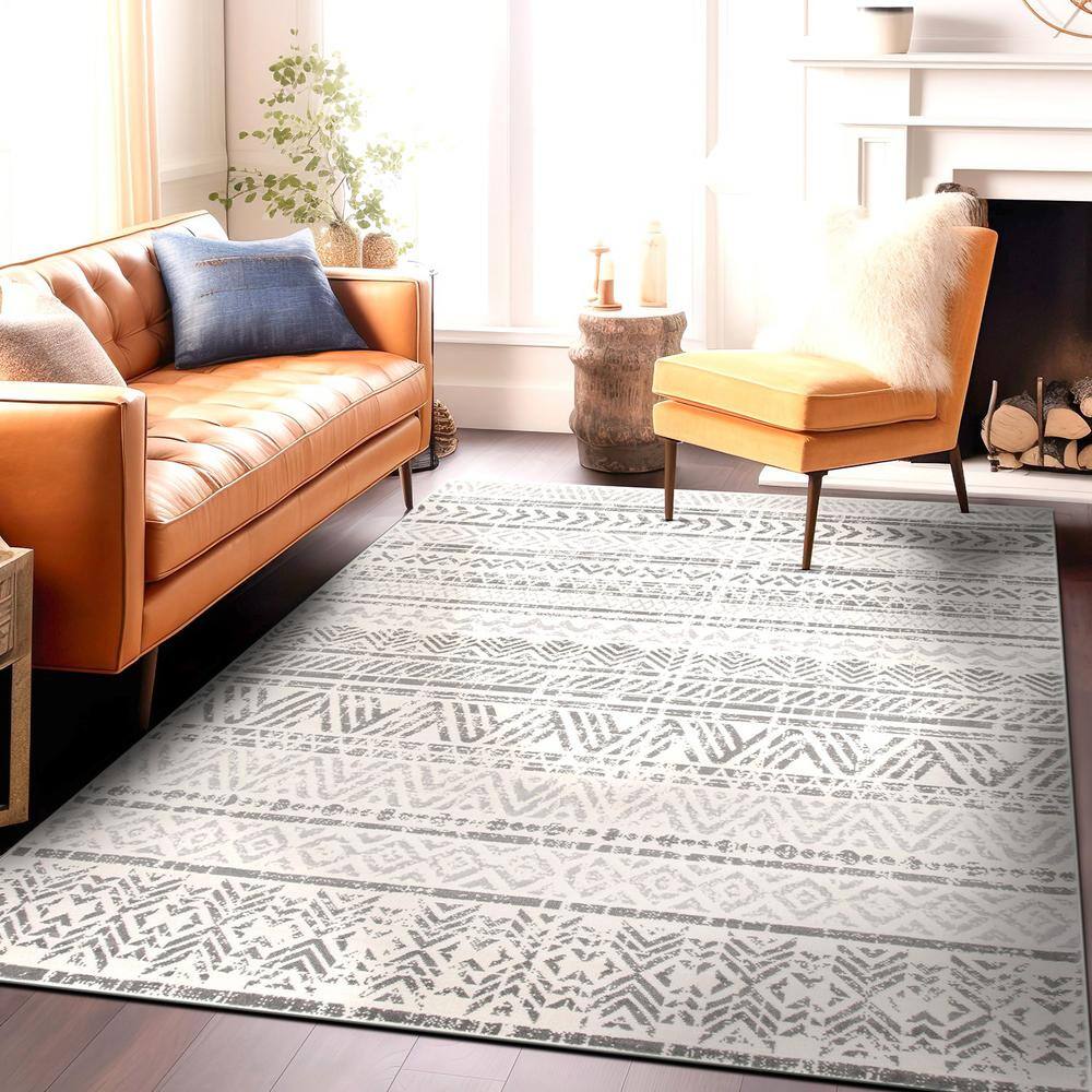 Gray and Off-White Geometric Synthetic 12'x15' Area Rug