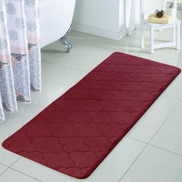 VCNY Home Amadora 24 in. x 60 in. Burgundy Quatrefoil Polyester Rectangle Bath Runner