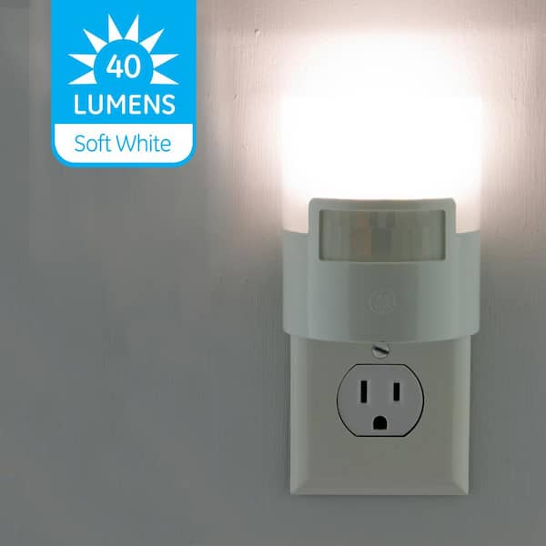LED Motion-Activated Sensor Night Light AC Outlet Plug-In Wall