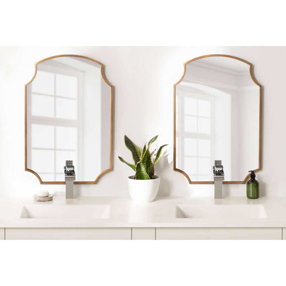 Carlow Antique Gold Scalloped Corner 20x30 Wall Mirror