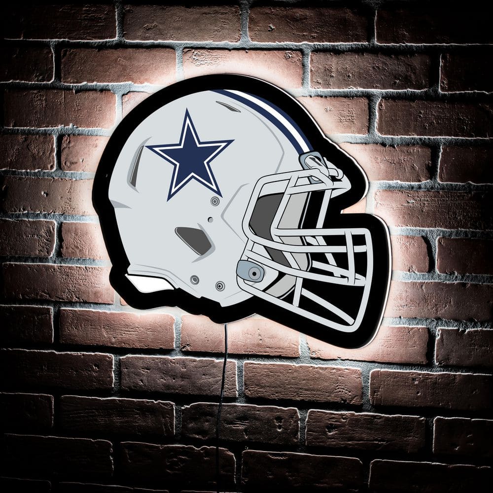 Evergreen Dallas Cowboys Helmet 19 in. x 15 in. Plug-in LED
