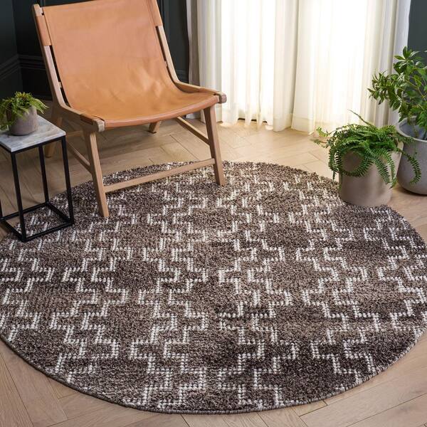 Vermont 6 ft. ft. x 6 ft. Brown Tribal Round Rug