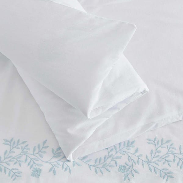 MARTHA STEWART Garden Path Embroidery 3-Piece White/Winter Blue