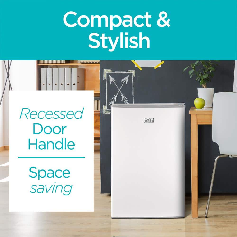 BLACK+DECKER 3.2 cu. ft. Freestanding Mini Fridge with Freezer