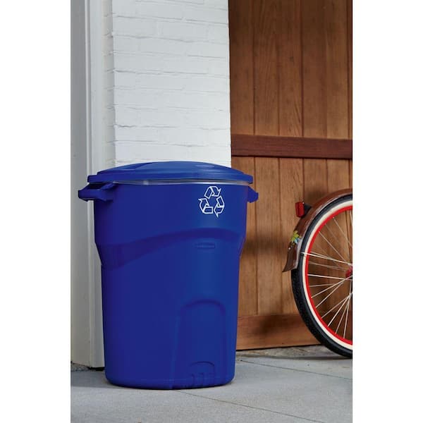 Rubbermaid Roughneck 45 Gal. Black Wheeled Vented Trash Can with