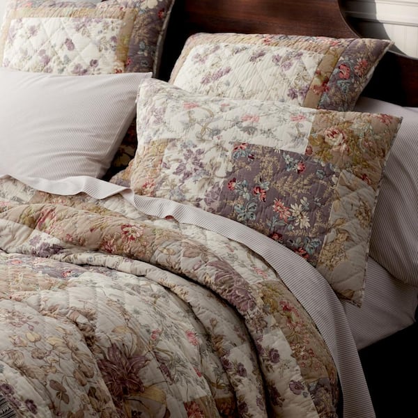 King popular Reversible Printed Voile Paisley Quilt Rose - Threshold