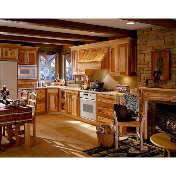 Wilmington 14 5/8 x 14 5/8 in. Cabinet Door Sample in Natural