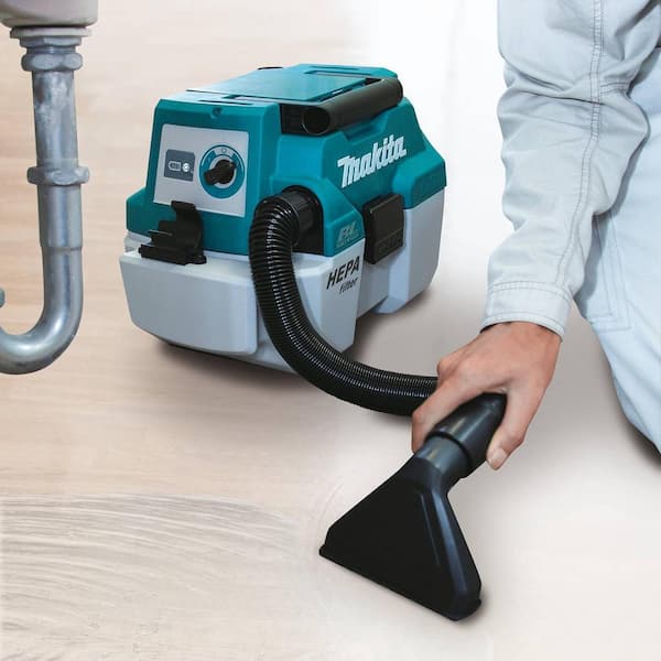 Makita 18V 5.0 Ah LXT Lithium-Ion Brushless Cordless 2 Gal. HEPA