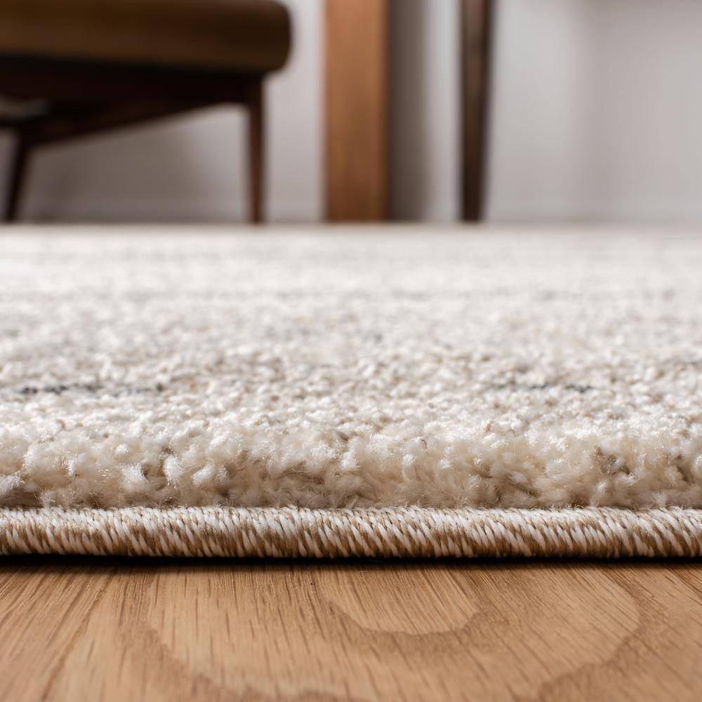 LuxaShag Abstract Gray 36" Reversible Synthetic Area Rug