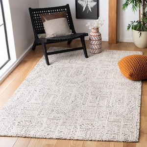 Classic Vintage Natural/Ivory 9 ft. x 12 ft. Geometric Area Rug