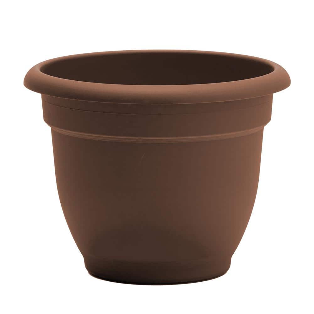 Ariana Classic Chocolate Resin 10" Indoor/Outdoor Planter