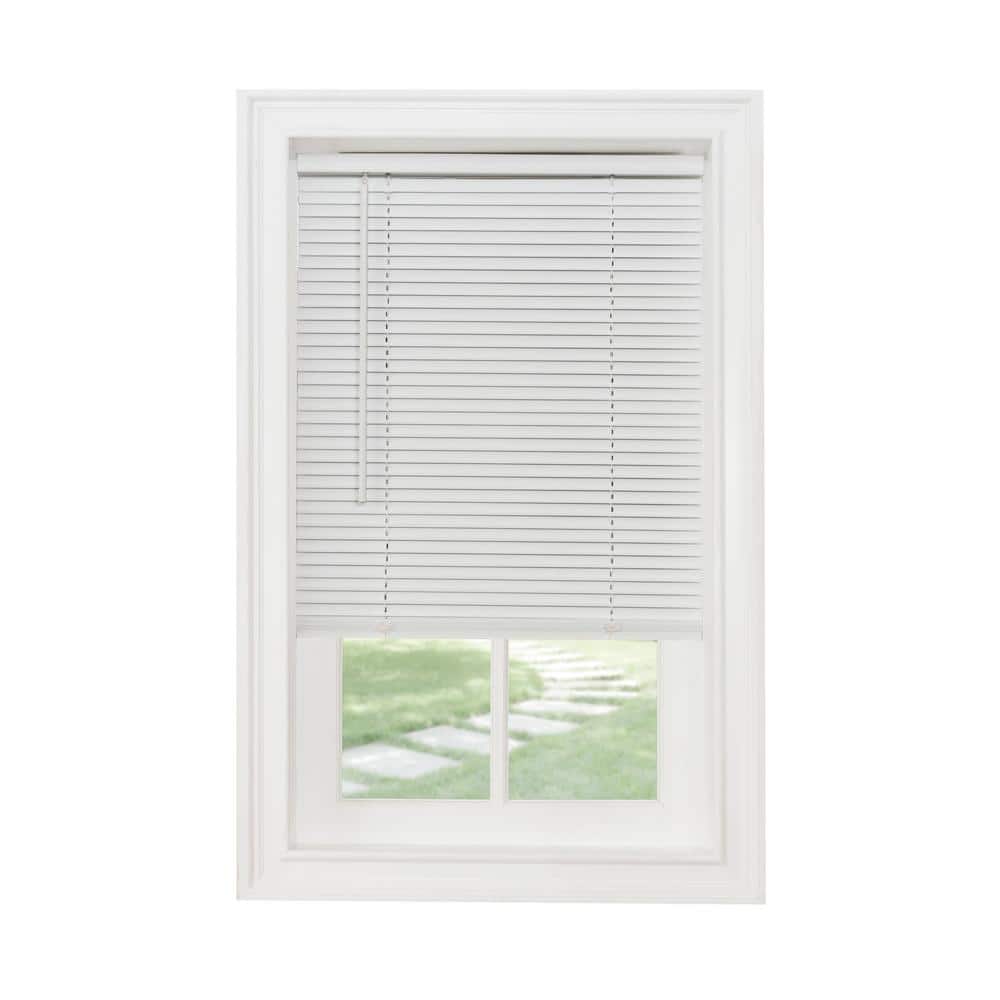 https://images.thdstatic.com/productImages/790cb953-1cdd-4484-8cb6-9c1d4e9cbf2b/svn/white-achim-vinyl-mini-blinds-msg243wh04-e1_1000.jpg