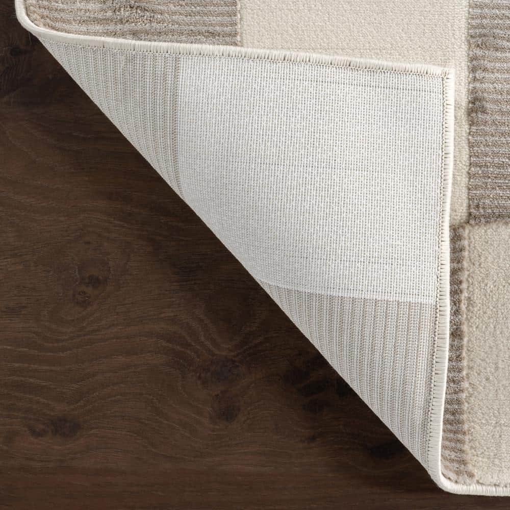 Zhuri Checkered Cream and Gray Machine Washable Area Rug 4' x 6'