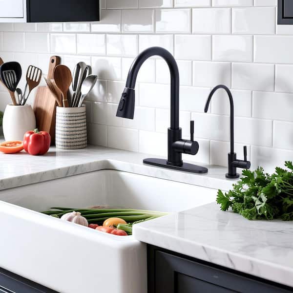 15.3 in. Single Handle Pull Down Sprayer Kitchen Faucet with 360° Spout Swivel in Matte Black